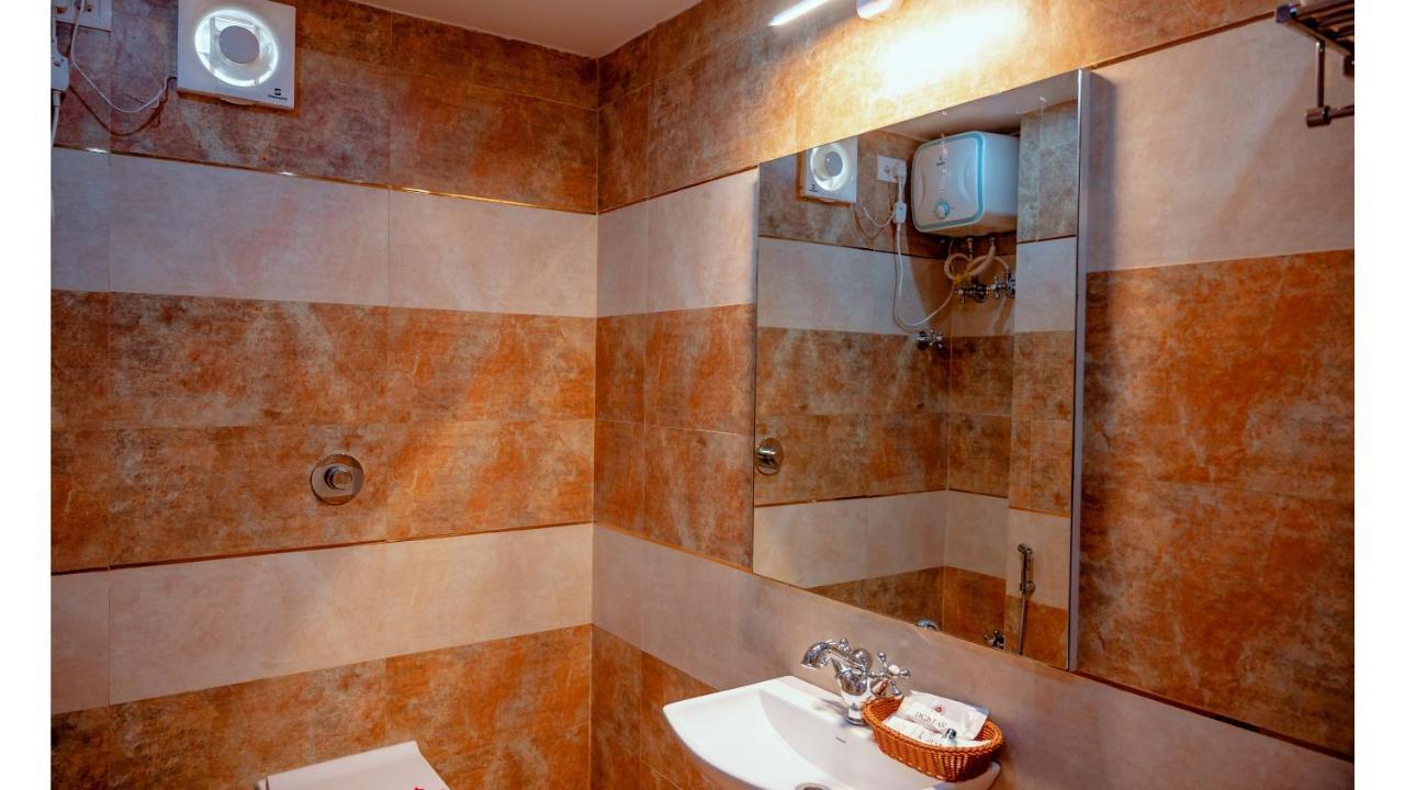 Hotel Dc Star Tarapith Dış mekan fotoğraf