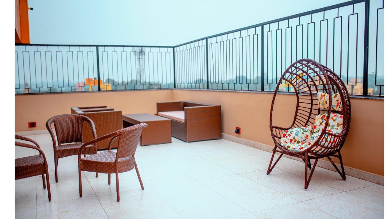 Hotel Dc Star Tarapith Dış mekan fotoğraf