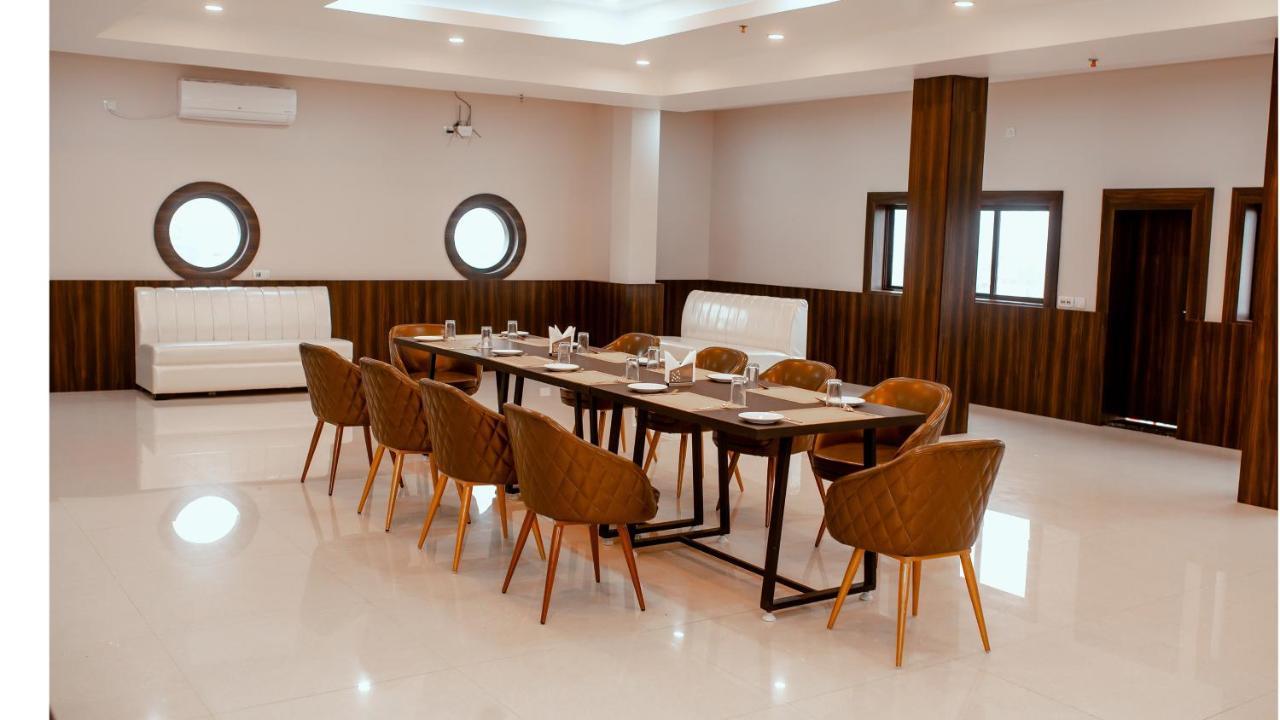 Hotel Dc Star Tarapith Dış mekan fotoğraf
